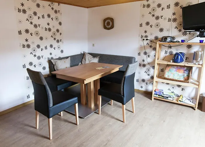 Lakeside Escape Apartment Ernst