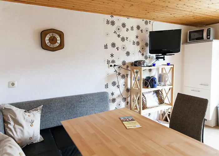 Lakeside Escape Apartment Ernst