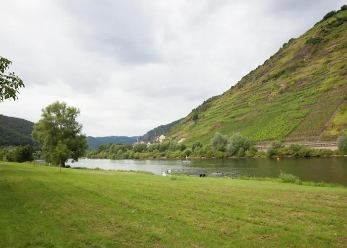 Lakeside Escape Ernst