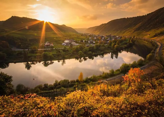 Apartment Lakeside Escape